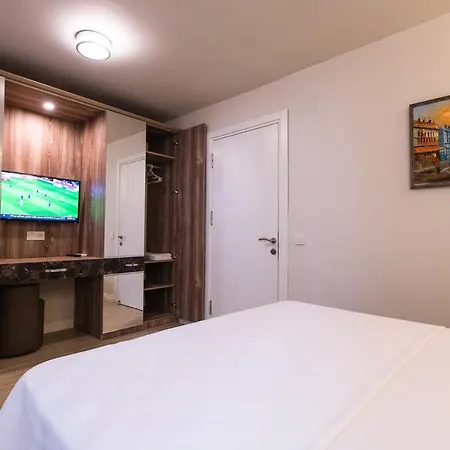 Hotel apartamentowy Kalamaki Flats *