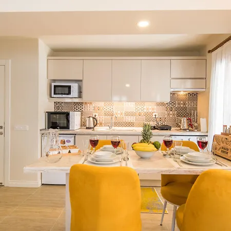 Hotel apartamentowy Kalamaki Flats *